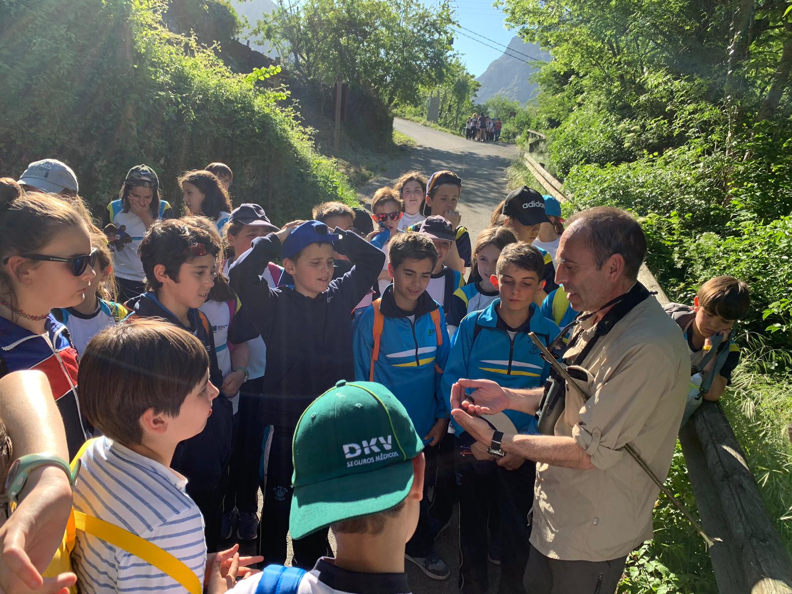 Más de 500 alumnos han participado ya en el programa Valles del Oso esta temporada